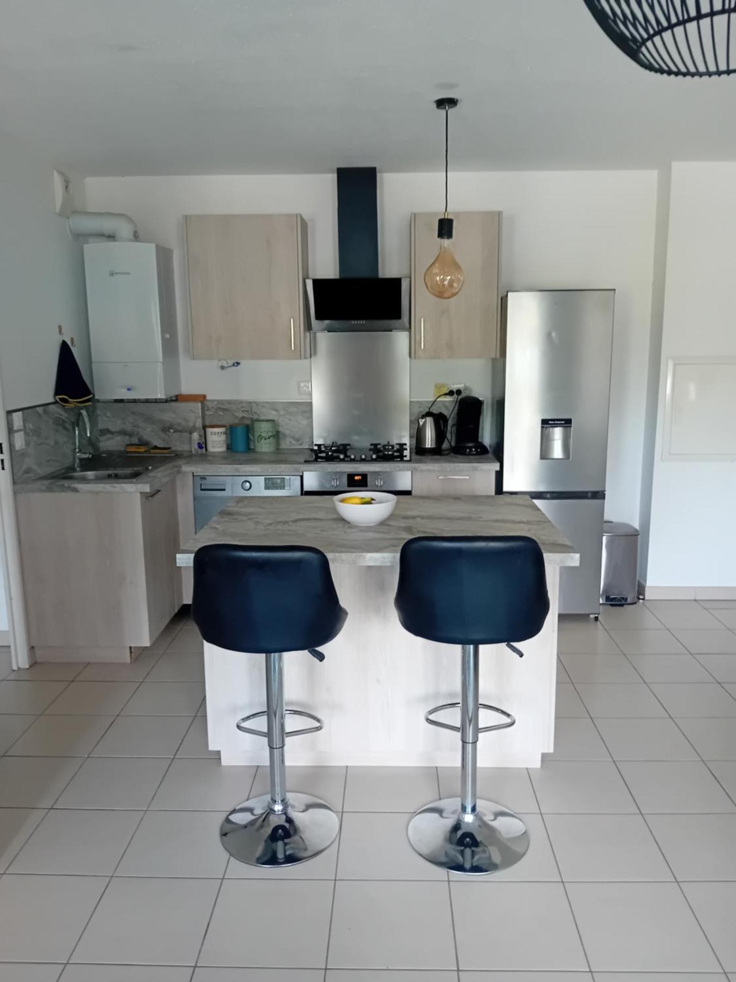 Superbe Appartement T2 Cuers Esterno foto