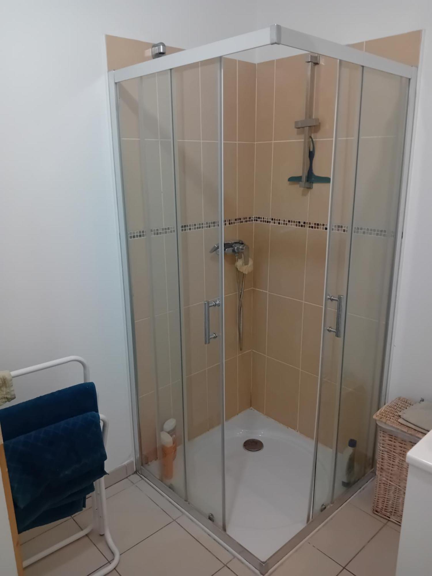 Superbe Appartement T2 Cuers Esterno foto